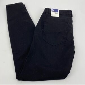 Zara mid rise skinny jeans in black NWT!